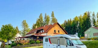 Půjčování obytných vozů – ohlédnutí za rokem 2023 a jaká jsou rizika pro půjčovnu a pro zákazníky?